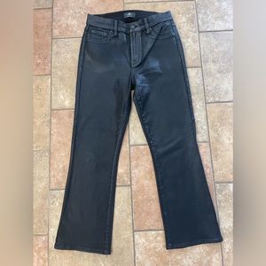 7 for all Mankind Black Women’s Coated Denim. Smoke and Pet free home.